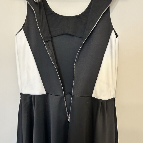 Poof Couture skater dress Womens medium black white Color Block Exposed Zipper - Picture 7 of 10